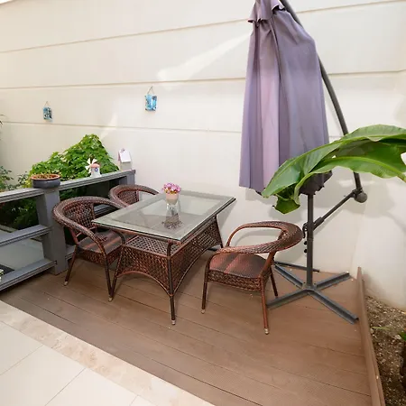 Saatli Apartament Çeşme