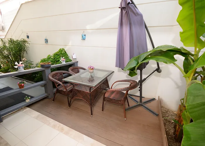 Saatli Apartament Çeşme